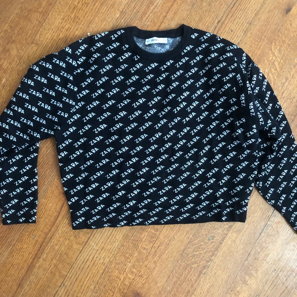 Zara boxy crop sweater size small